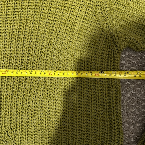 Zara Green Distressed Sweater - Picture 5 of 5
